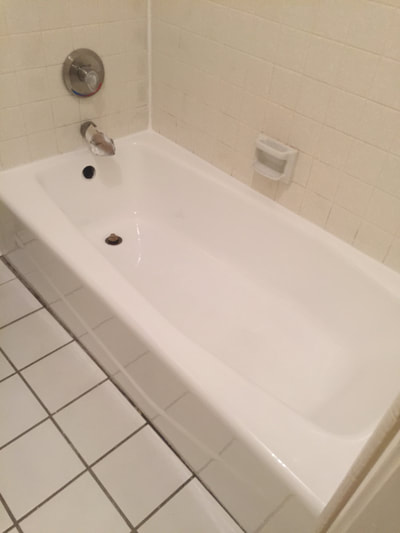 Picture of a bathtub refinished. 